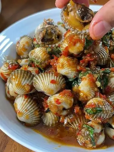 ងាវឆាអំពិលទុំ